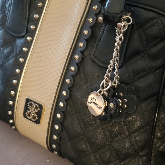 Guess handbag - Picture 3 of 5